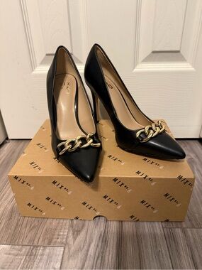 Mix No. 6 Black Pointed Toe Pumps with Gold Chain